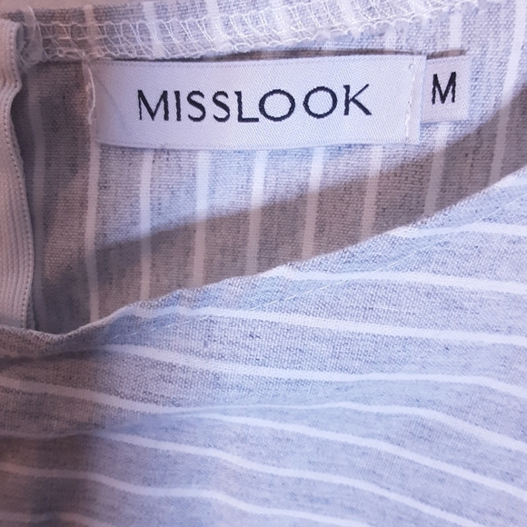 Gray & White Striped Dress WITH POCKETS! Sz M - Picture 3 of 7